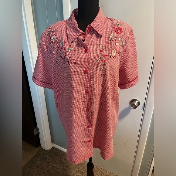 Koret Red/white Embroidered Flower Top Size 16W - Picture 2 of 6